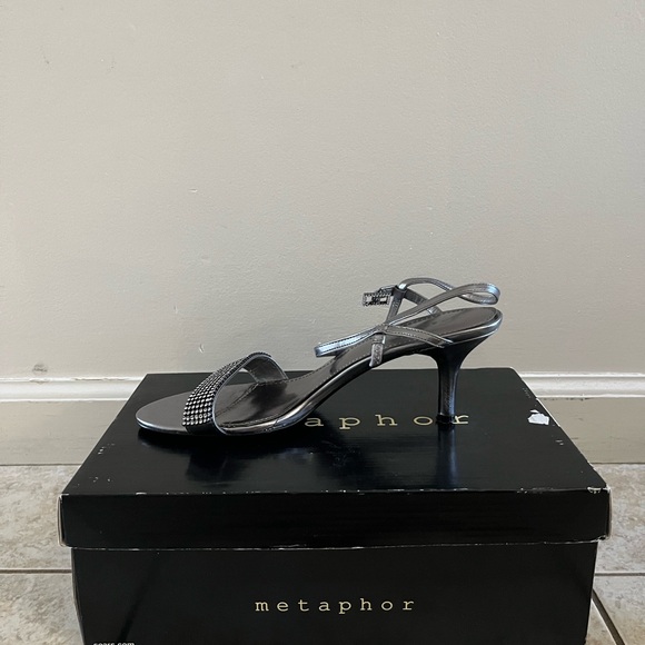 Metaphor Heels - Picture 4 of 5